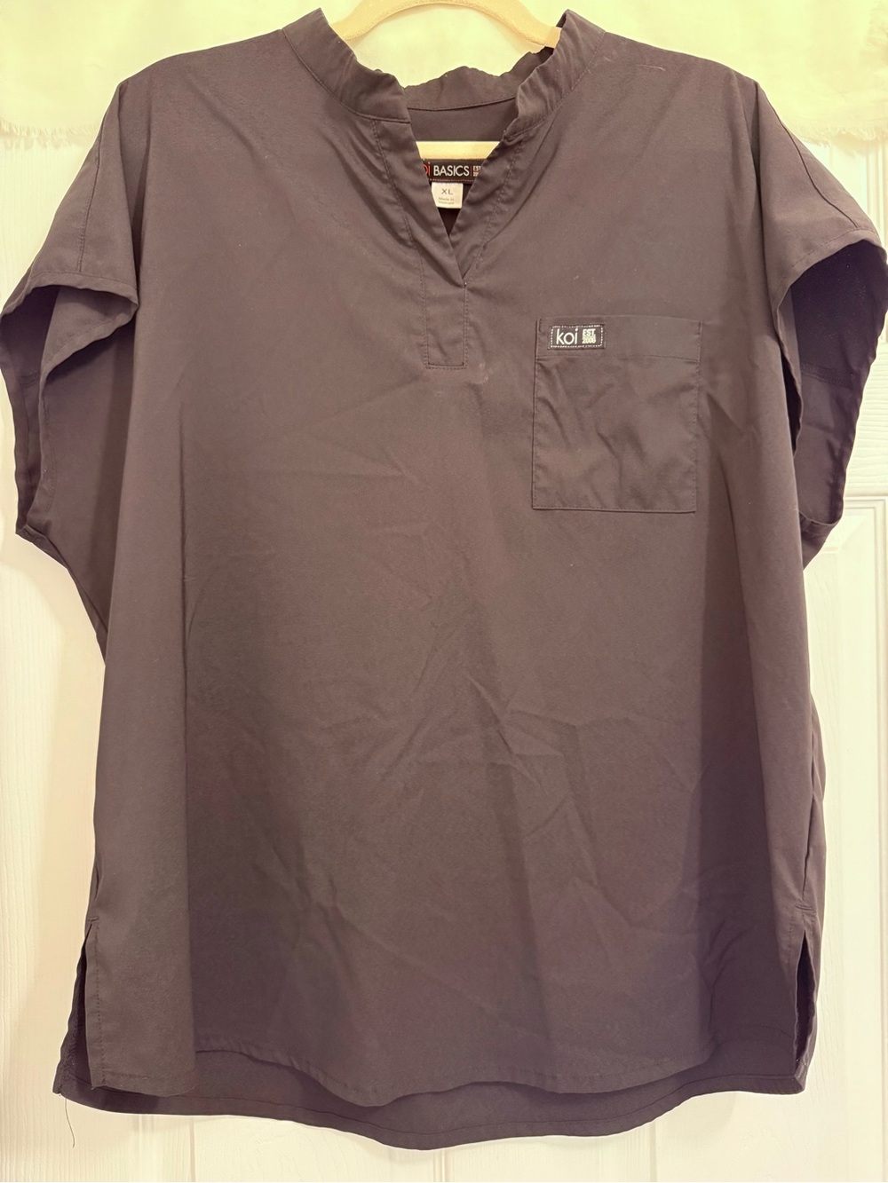 koi Basics Women’s Short-Sleeve Medical Top in Black-Size XL
